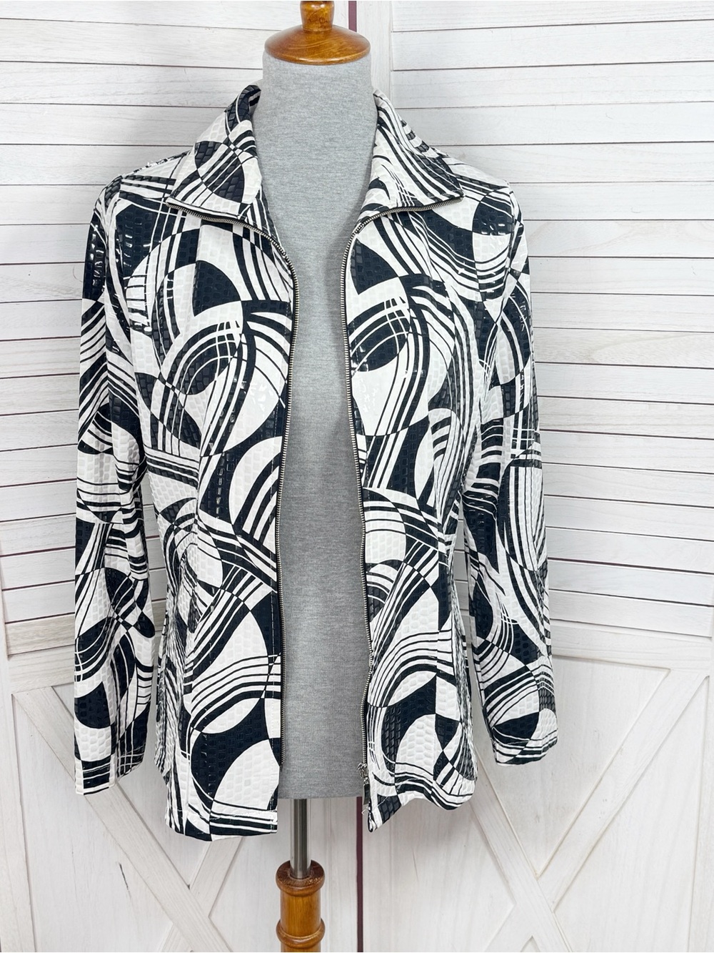 Misook Geometric Print Stretch Full Zip Up Jacket Black‎ White XS